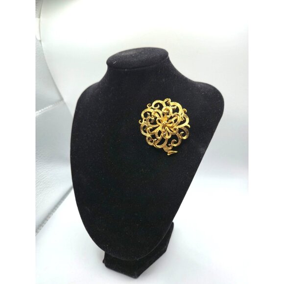 Vintage Marcel Boucher 1750 Brooch Gold Tone Scroll Floral Midcentury Signed - Picture 5 of 5